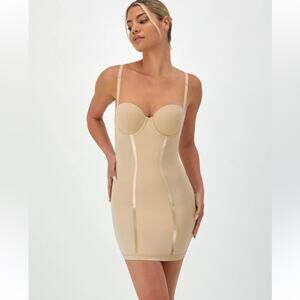 NEW Maidenform Nude Shaper Ultra Firm Control Shapewear Slip Underwire Support